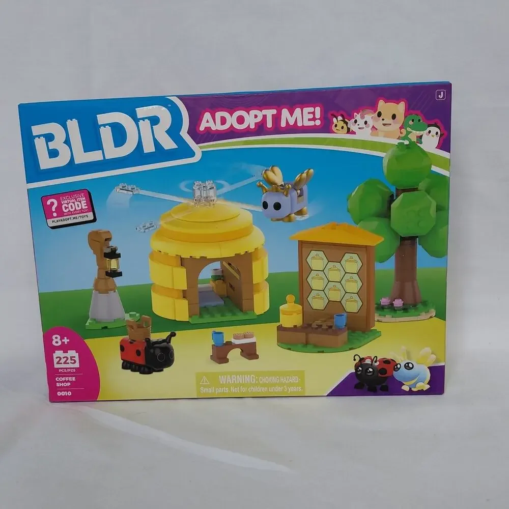 NIB BLDR Roblox Adopt Me! Coffee Shop Interior with Queen Bee Building Set